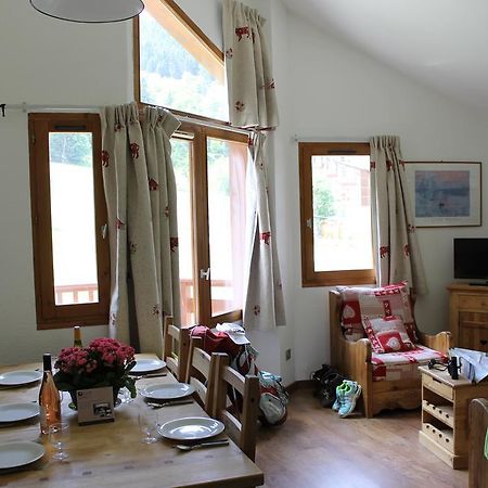 Residence Grand Bois Cles Blanches La Tania Quarto foto